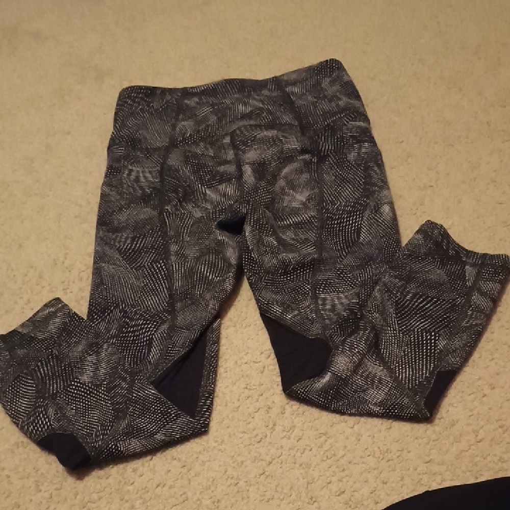 lululemon Pace Rival High Rise Cropped Leggings Size 4 Like New! - Picture 6 of 6